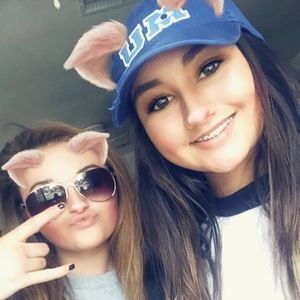 Meet your Posher, Athena